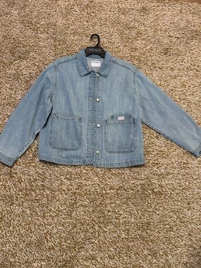 Old Navy Light Wash Denim Jacket in Pale Blue